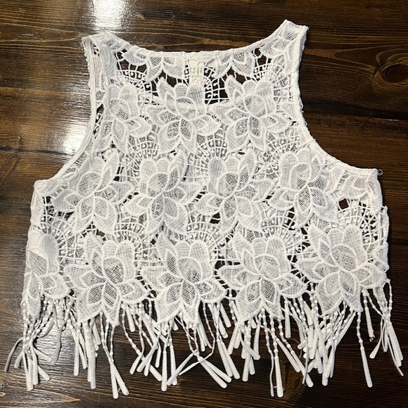 ❤️❤️SOLD❤️❤️ H&M Coachella White Crop Lace Top - Picture 5 of 7